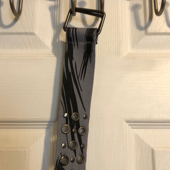 Grey canvas belt wide with silver buckle - Picture 5 of 5